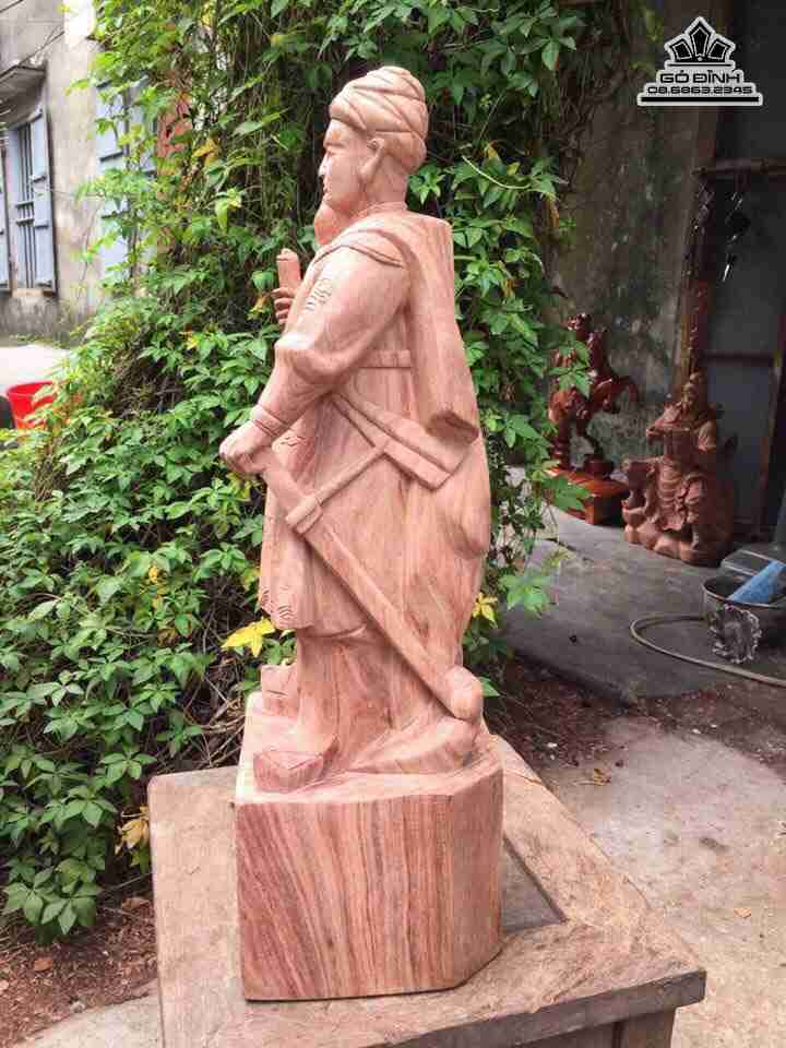 gia-Tran-Quoc-Tuan-go-huong-cao-50-rong-16-day-15-cm