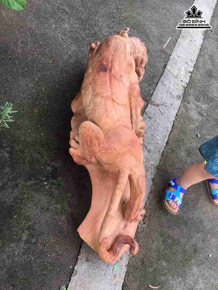 Chua-te-son-lam-go-huong-cao-37-rong-82-day-30-cm--