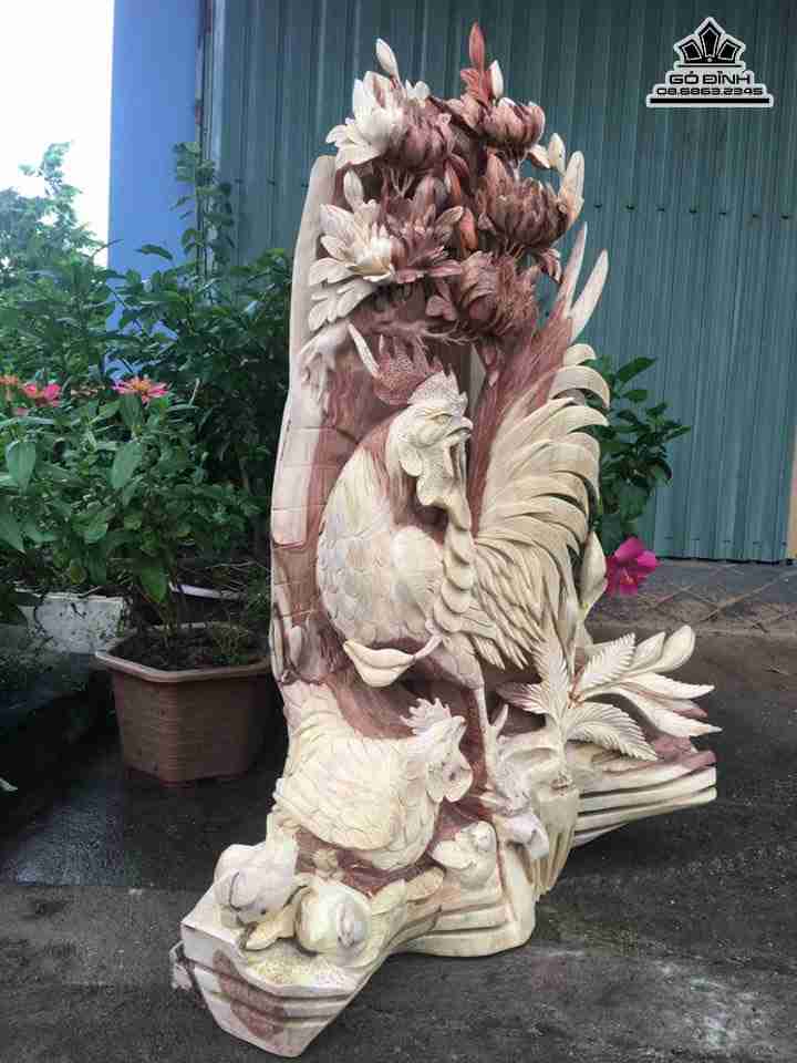 tuong-Gia-dinh-ga-go-huong-cao-105-rong-72-day-37-cm