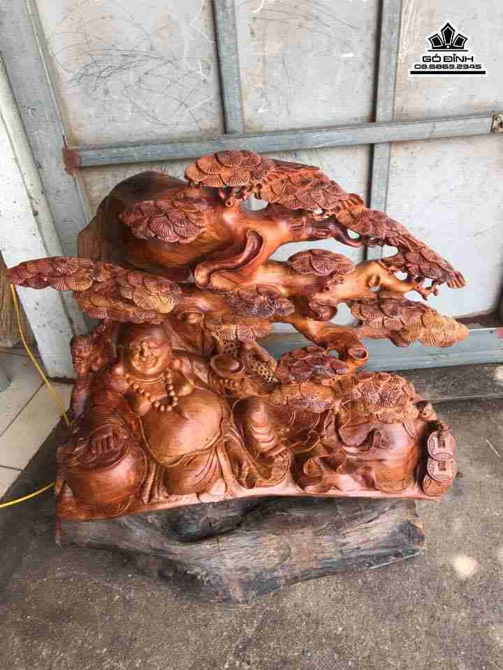 mua-Phat-di-lac-ngoi-goc-tung-go-huong-cao-90-rong-75-day-35-cm