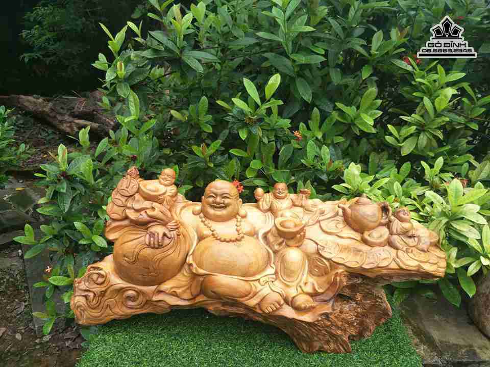 tuong-Phat-di-lac-va-tam-phuc-go-ngoc-am-Ha-Giang-cao-35-rong-72-day-24-cm