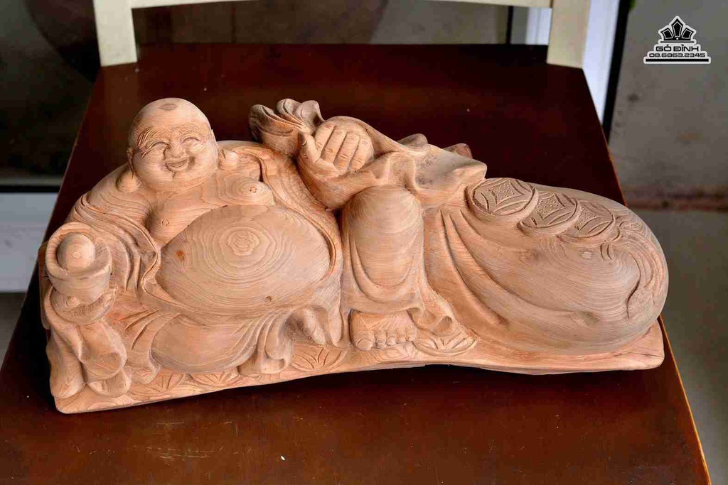 tuong-Phat-di-lac-ngoi-bao-tien-go-ngoc-am-Ha-Giang-ngang-40-cao-16-day-16-cm