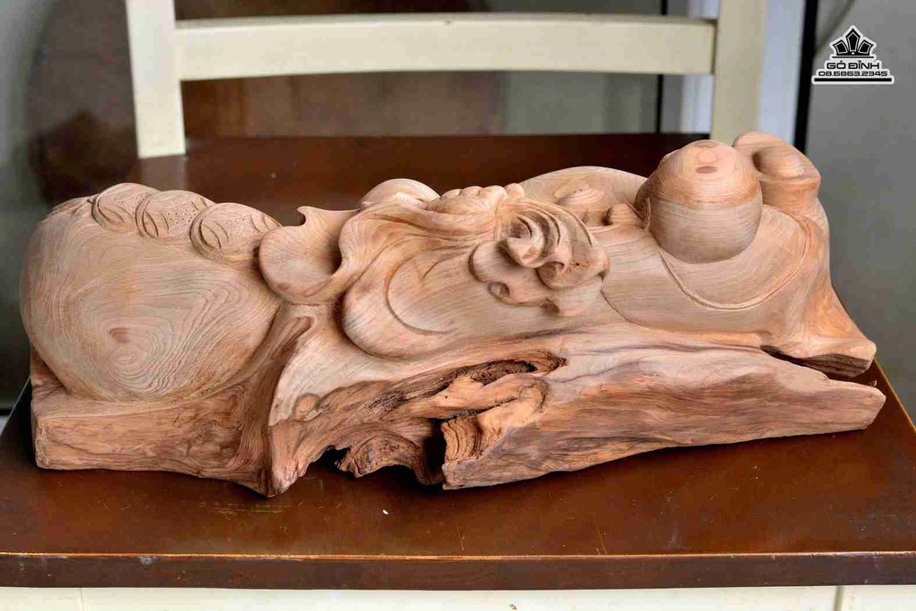 Phat-di-lac-ngoi-bao-tien-go-ngoc-am-Ha-Giang-ngang-40-cao-16-day-16-cm