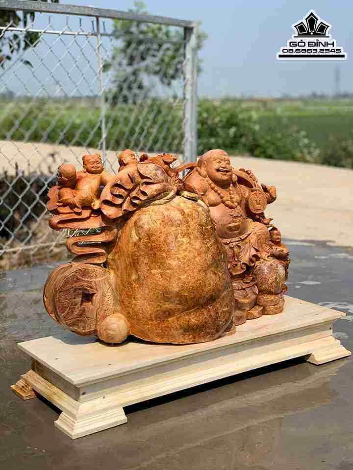 Tuong-Phat-Di-Lac-Dung-Chum-Tien-Go-Nu-Huong