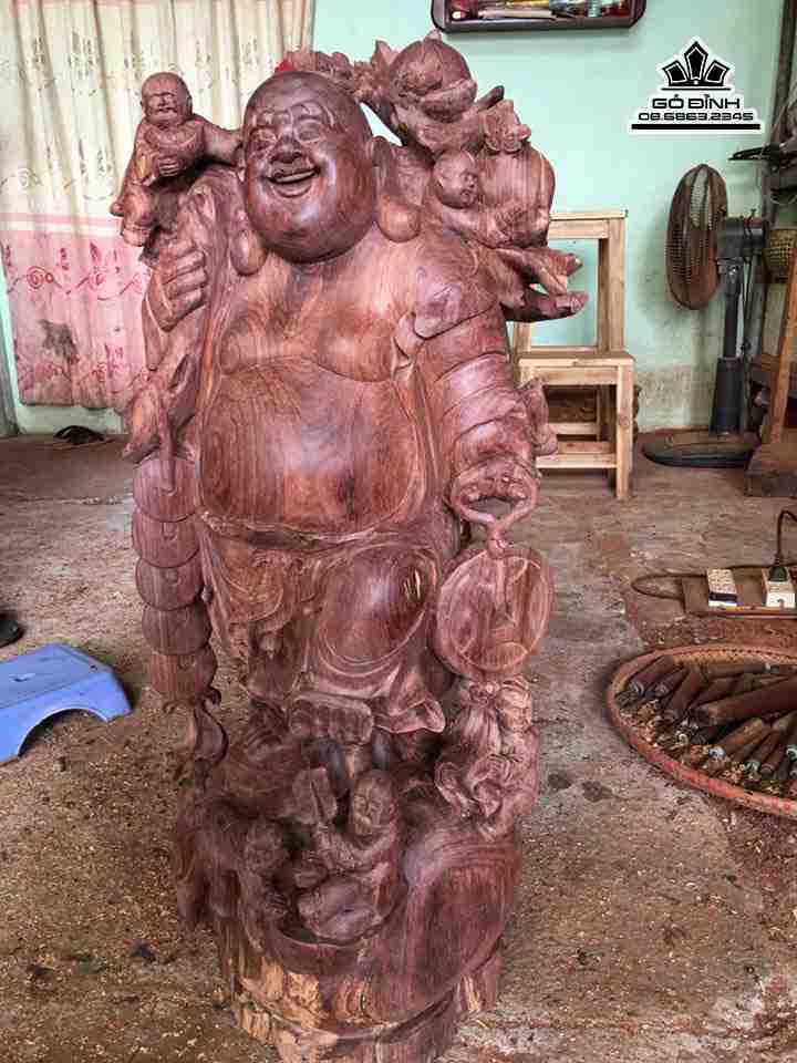 Phat-di-lac-ngu-phuc-go-cam-cao-85-rong-40-sau-35-cm