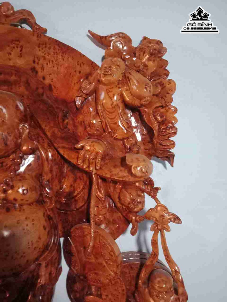 Phat-di-lac-ngu-phuc-nu-xa-xi-thom-treo-tuong 5