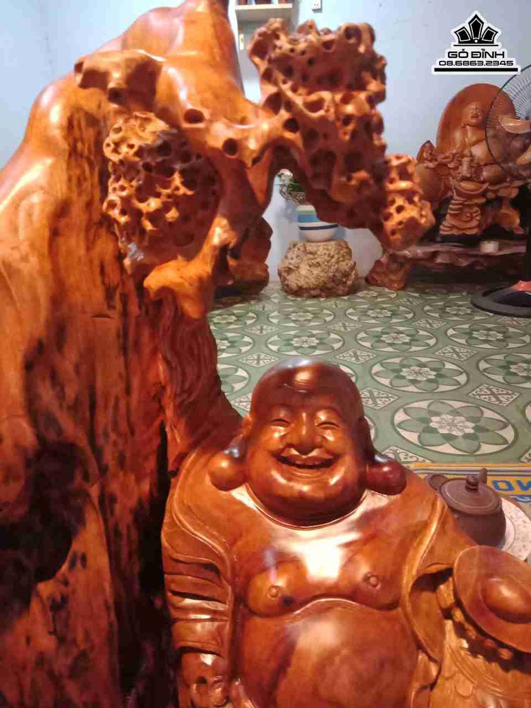 Phat-di-lac-ngoi-goc-tung-go-xa-xi-thom1