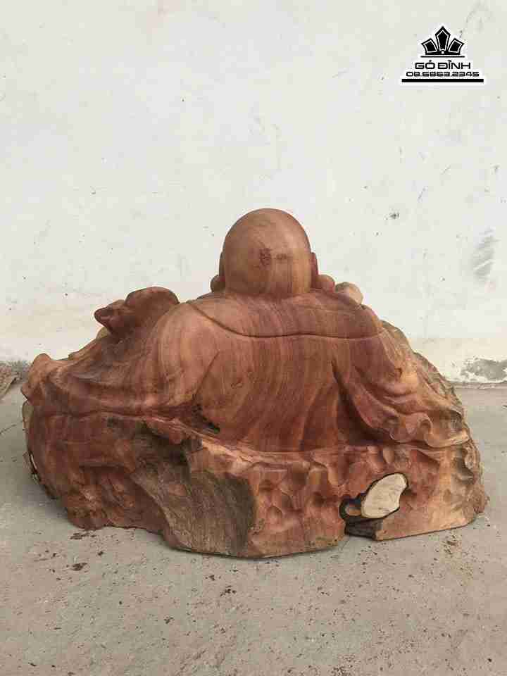 Phat-di-lac-ngoi-go-nu-xa-xi-cao-33-rong-52-day-39-cm