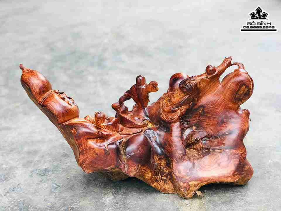 Tuong-Phat-Di-Lac-Ngoi-Go