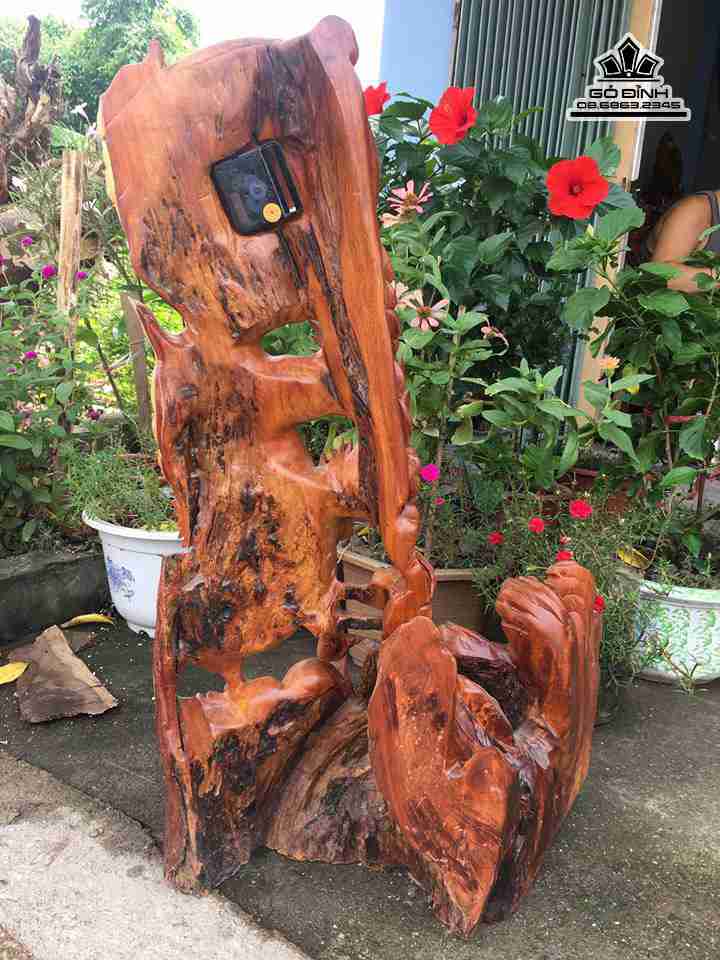 Dong-ho-ca-chep-hoa-rong-go-huong-cao-78-rong-43-day-30-cm-