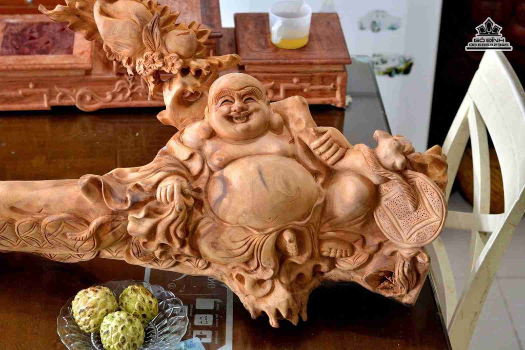 tuong-Phat-di-lac-phu-quy-go-ngoc-am-Ha-Giang-ngang-76-cao-41-day-20-cm