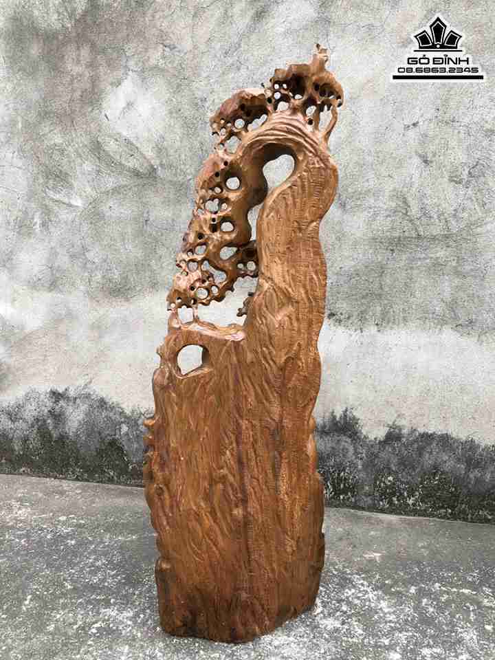 Tuong-Phat-Di-Lac-Dung-Goc-Tung-Go-Bach-Xanh