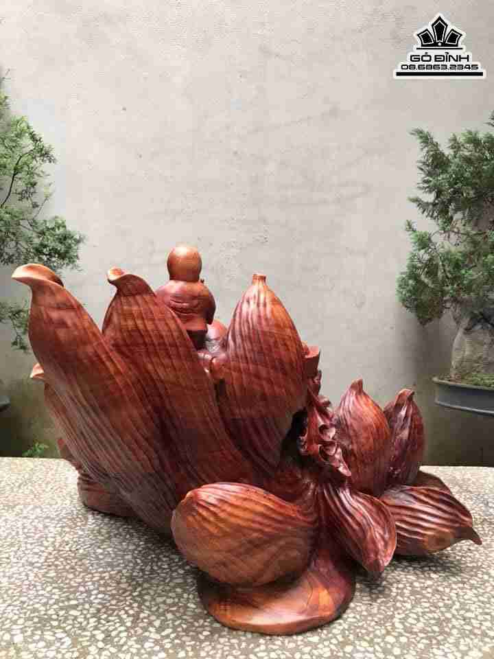 Tuong-Phat-Di-Lac-Ngoi-Dai-Sen-Go-Gu-Huong