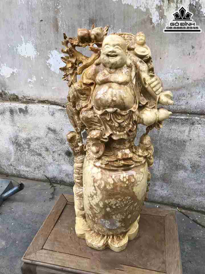 Tuong-Phat-Di-Lac-Dung-Chum-Tien-Go