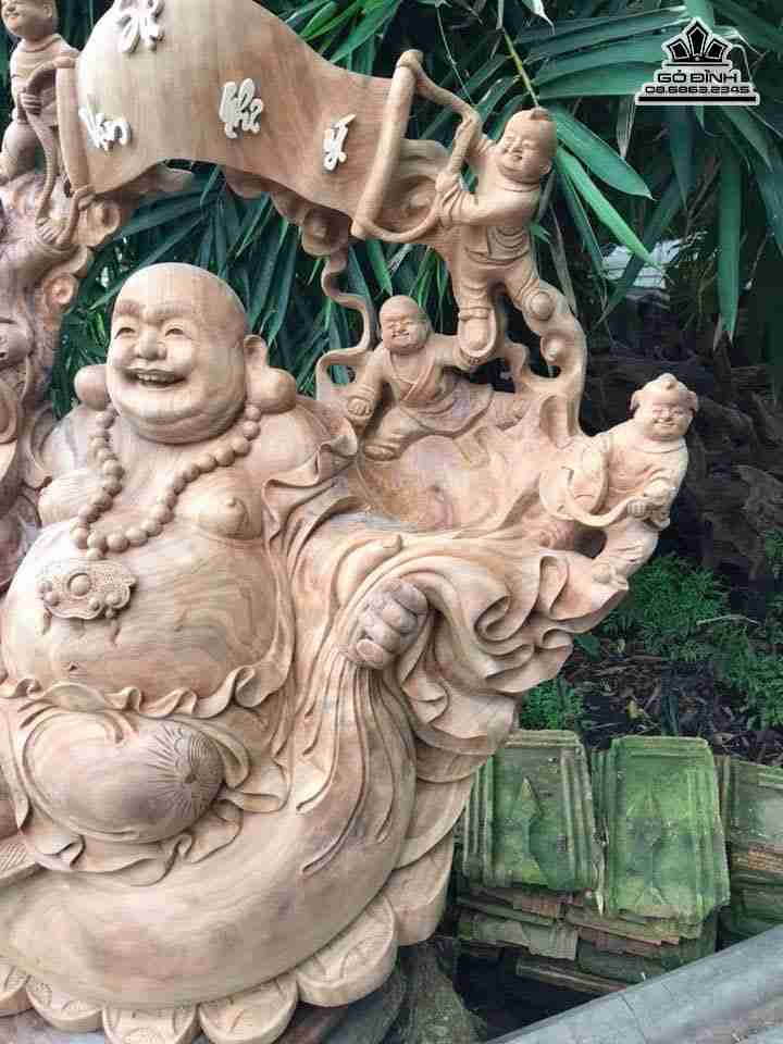 Phat-di-lac-ngoi-bao-tien-go-xa-xi-cao-99-rong-1m10-day-45-cm