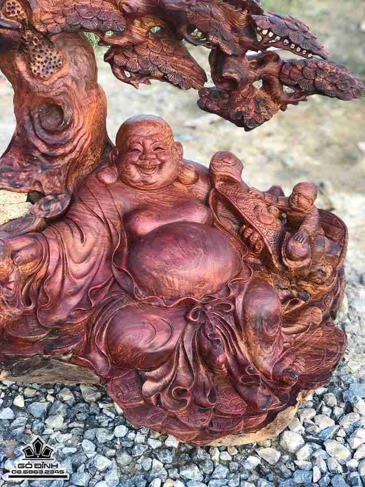 Phat-di-lac-ngoi-goc-tung-go-cam-cao-69-rong-70-sau-50-cm