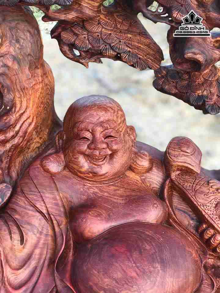 Phat-di-lac-ngoi-goc-tung-go-cam-cao-69-rong-70-sau-50-cm