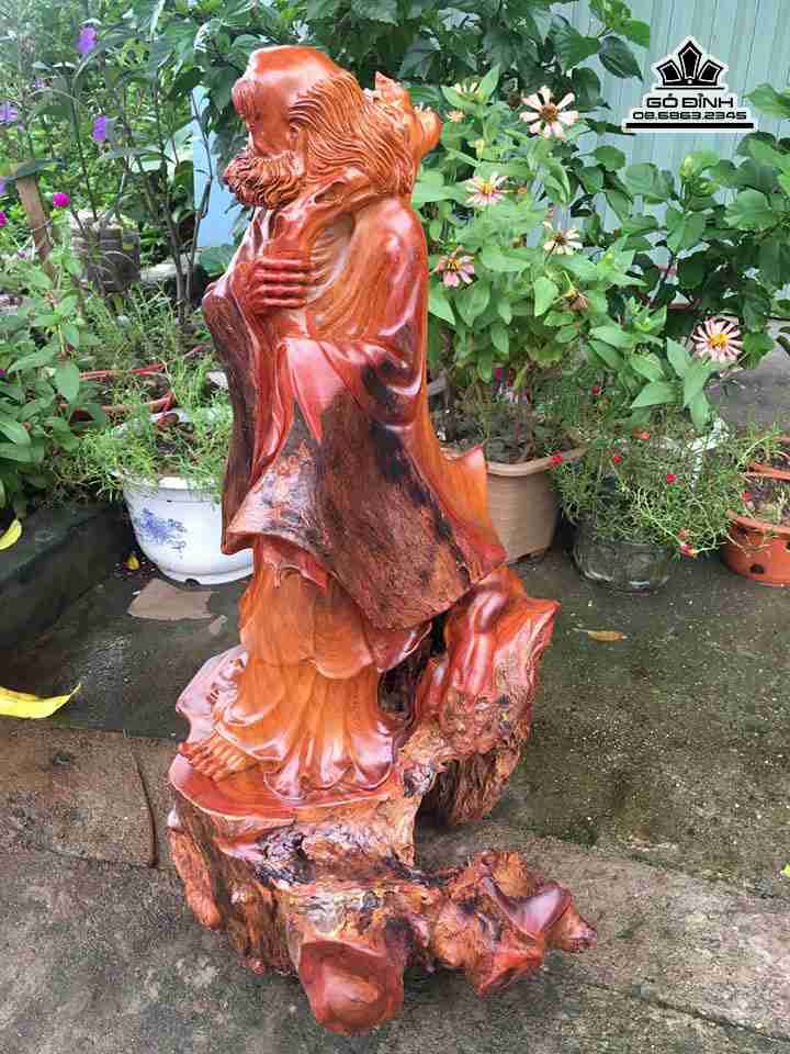 Dat-ma-khat-thuc-go-huong-cao-72-rong-42-day-35-cm