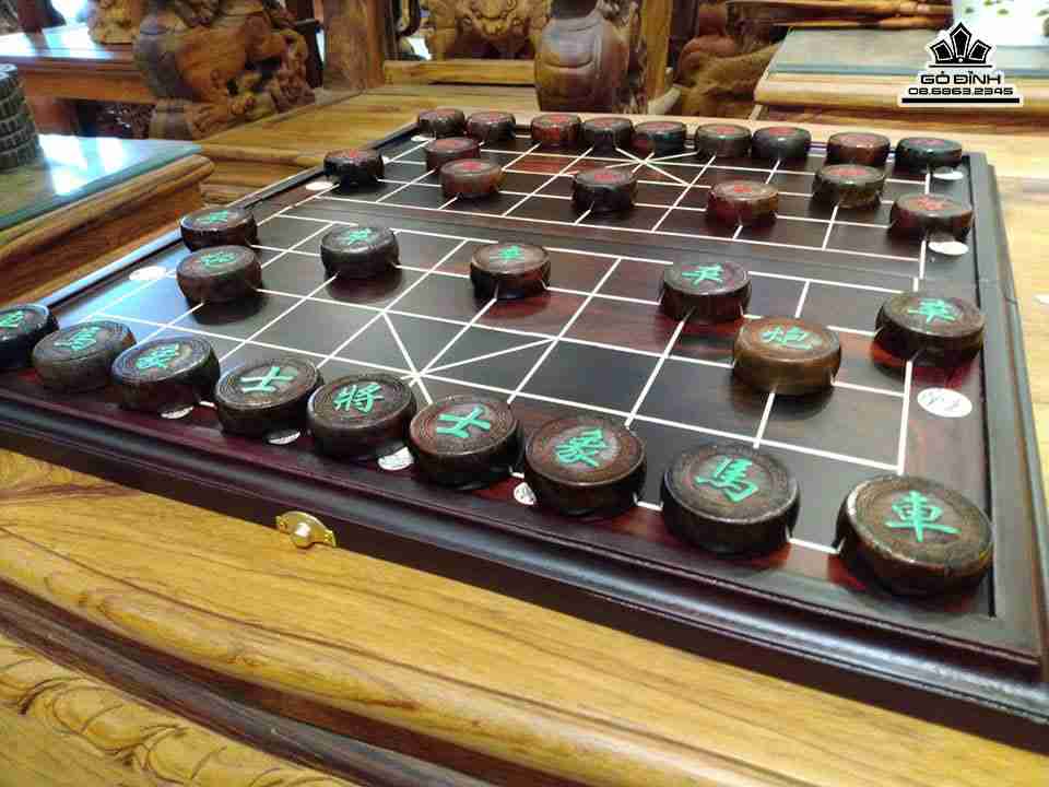 Bo-ban-co-go-trac-vuong-50-cm