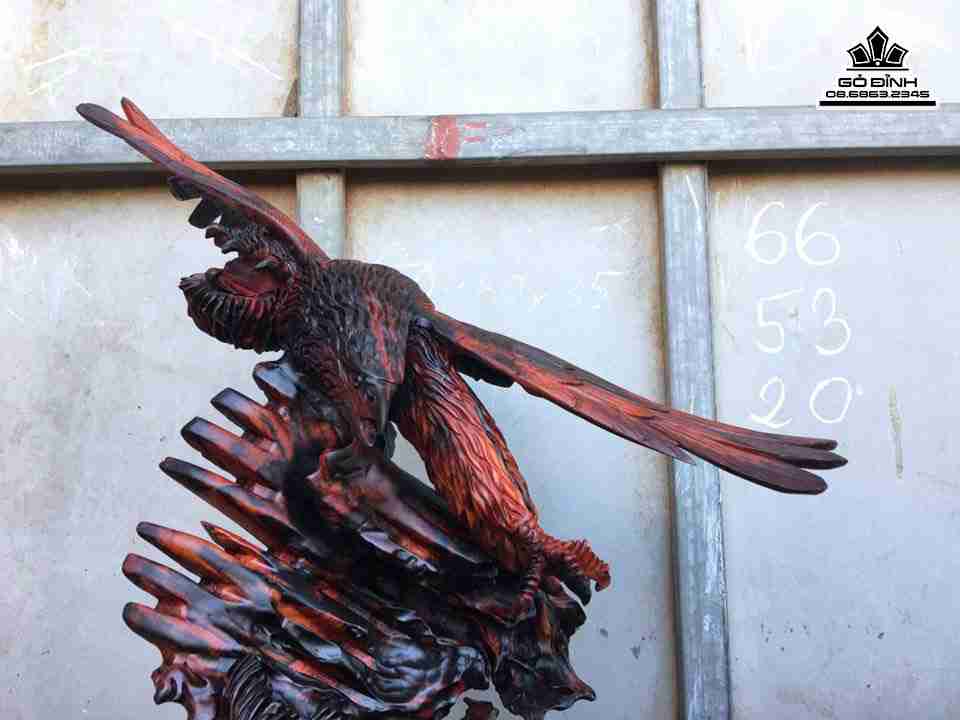 Dai-bang-san-moi-go-trac-do-den-cao-66-rong-53-day-20-cm