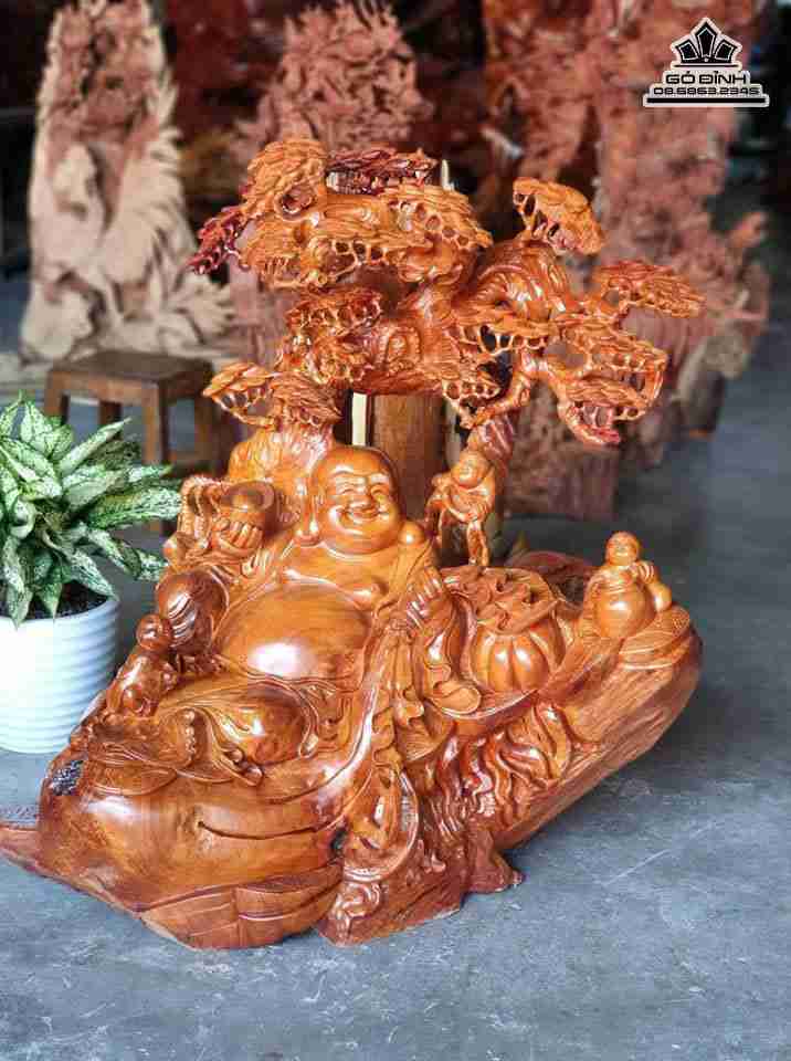 mua-Phat-di-lac-ngoi-goc-dao-go-huong-cao-85-rong-83-day-53-cm