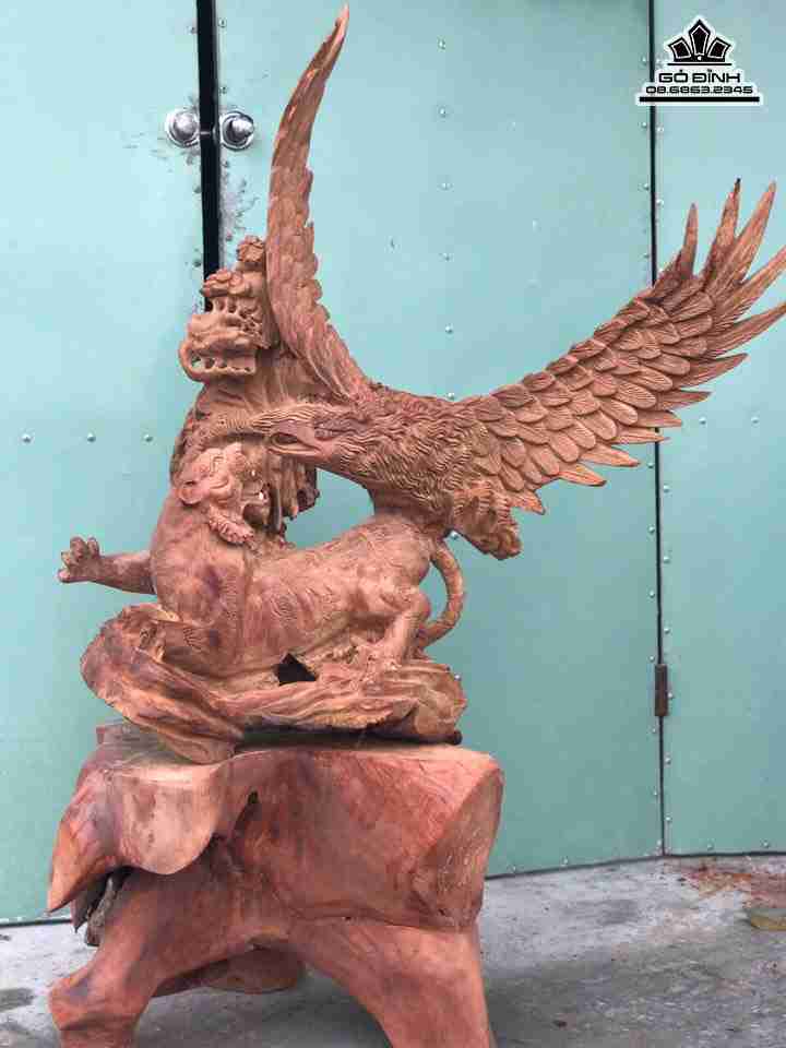 Anh-hung-tuong-ngo-go-huong-cao-130-kem-don-rong-90-day-50-cm--