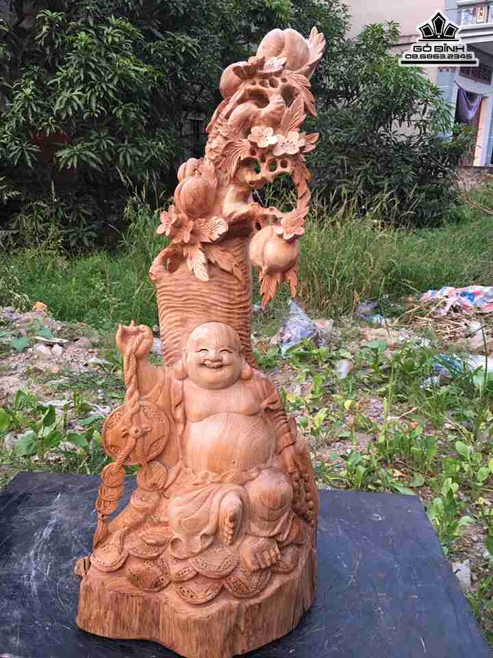 gia-Phat-di-lac-ngoi-goc-dao-go-ngoc-am-cao-70-rong-32-day-30-cm
