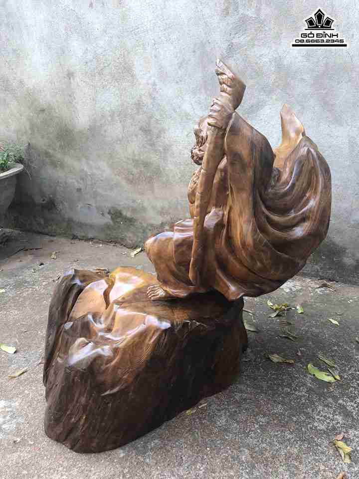 Dat-ma-xuat-quyen-go-lua-bach-xanh-cao-60-rong-50-day-40-cm