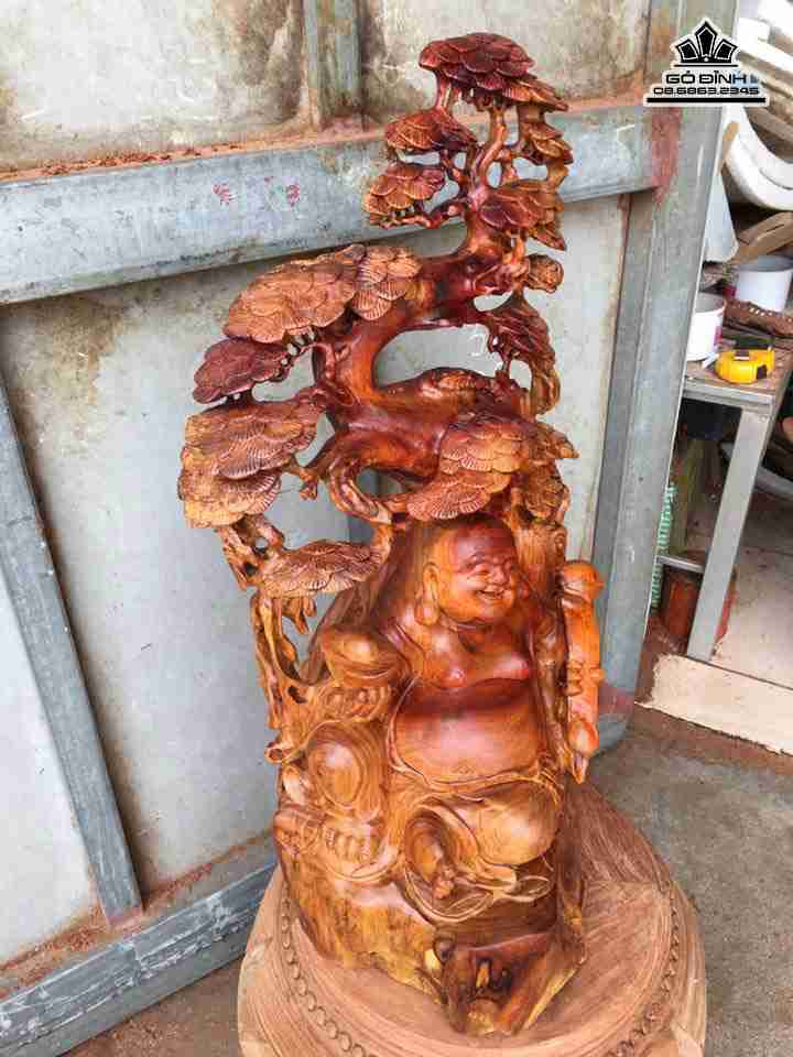 Phat-di-lac-ngoi-goc-tung-go-huong-cao-60-rong-30-day-25-cm