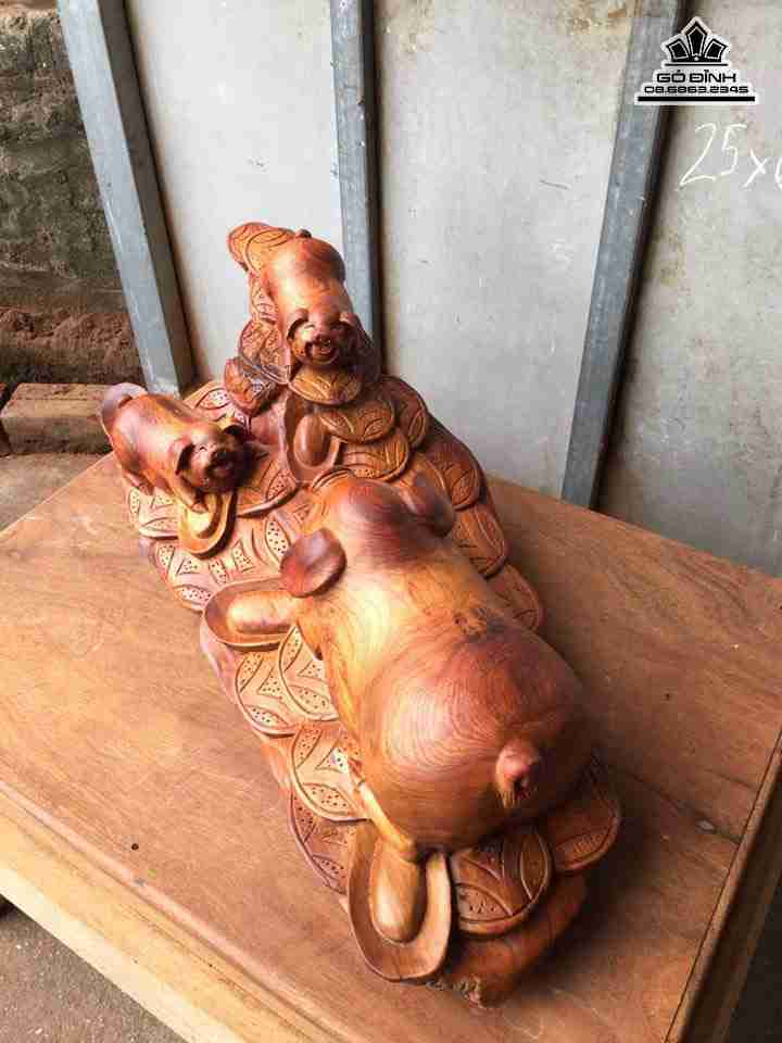 Gia-dinh-nha-lon-go-huong-cao-25-rong-65-sau-28-cm