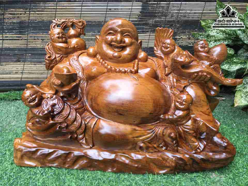 Tuong-Phat-Di-Lac-Ngu-Phuc-Go-Bach-Xanh