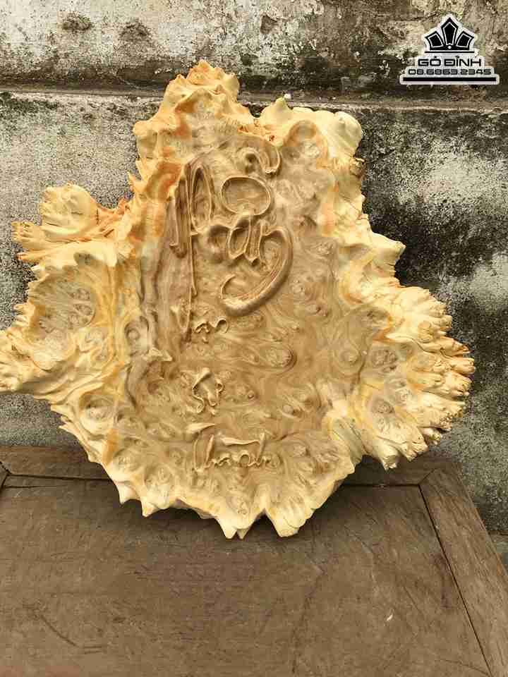 Tranh-Chu-Nhan-Go-Nu-Nghien