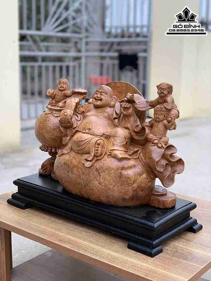 Tuong-Phat-Di-Lac-Ngoi-Tam-Phuc-Go-Nu-Huong