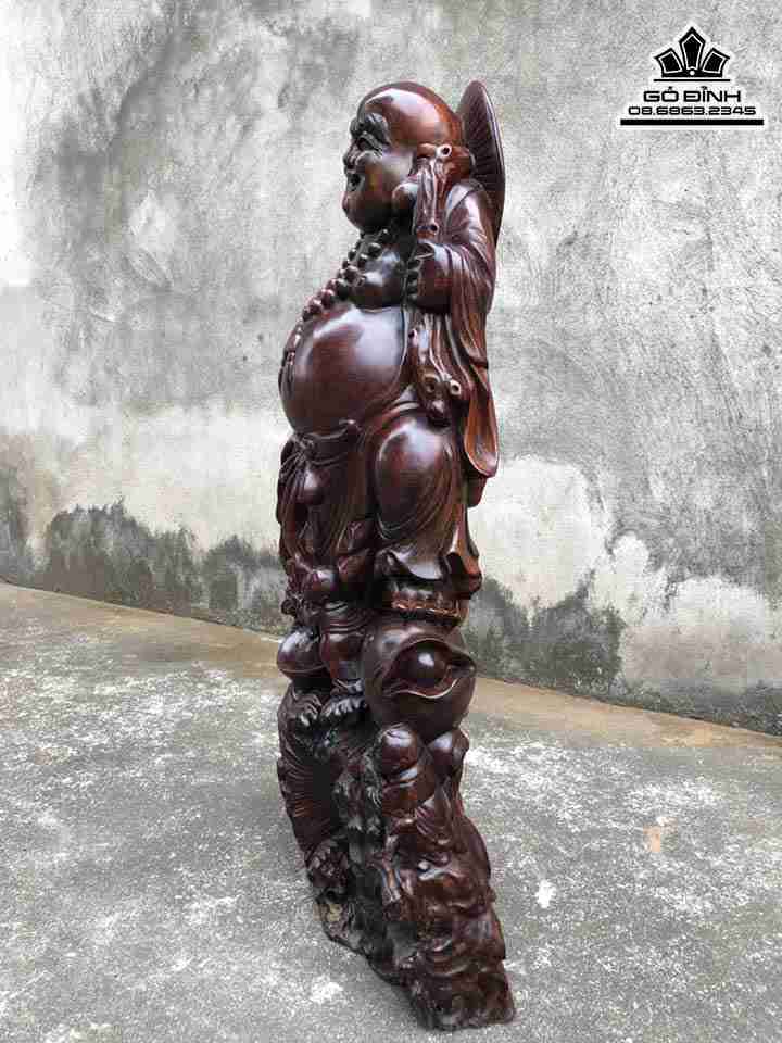 Tuong-Phat-Di-Lac-Cuoi-Ca-Chep-Go-Trac