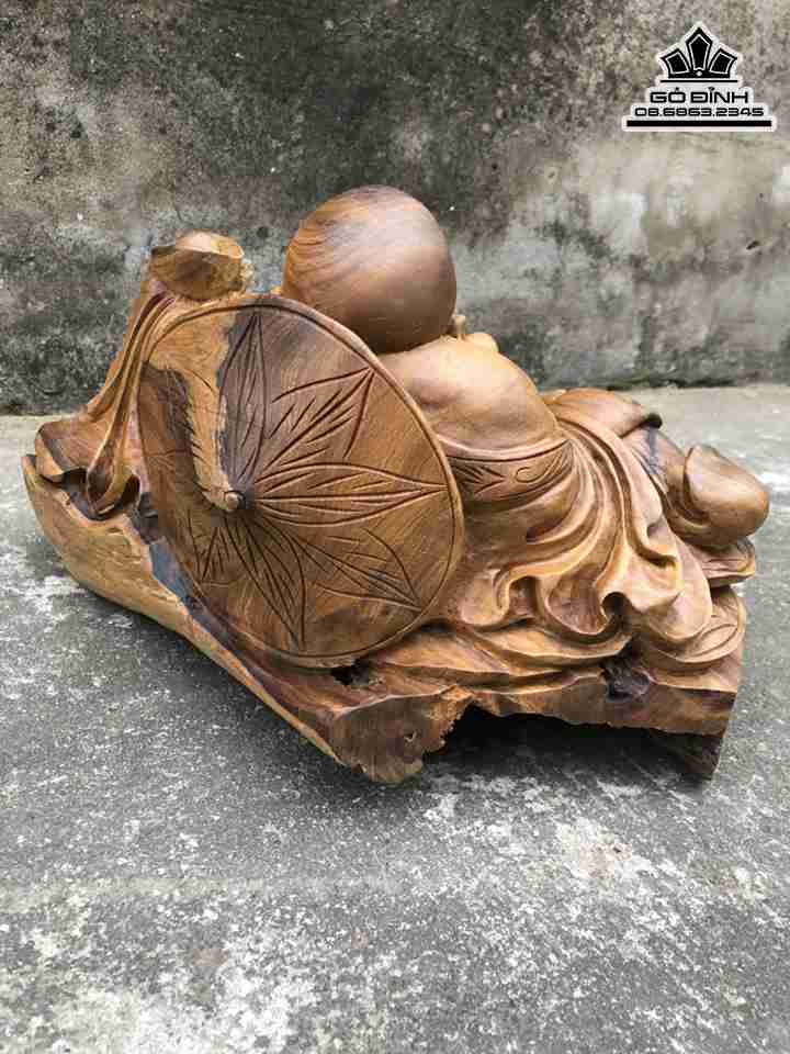 Tuong-Phat-Di-Lac-Ngoi-Go