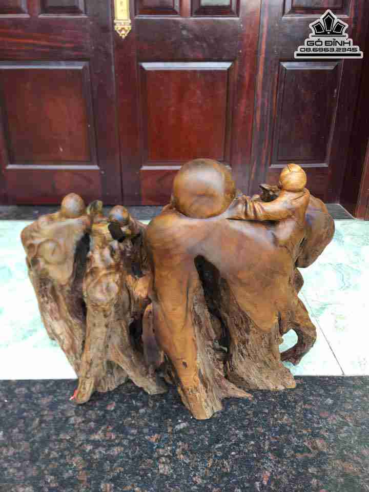 Tuong-Phat-Di-Lac-Go