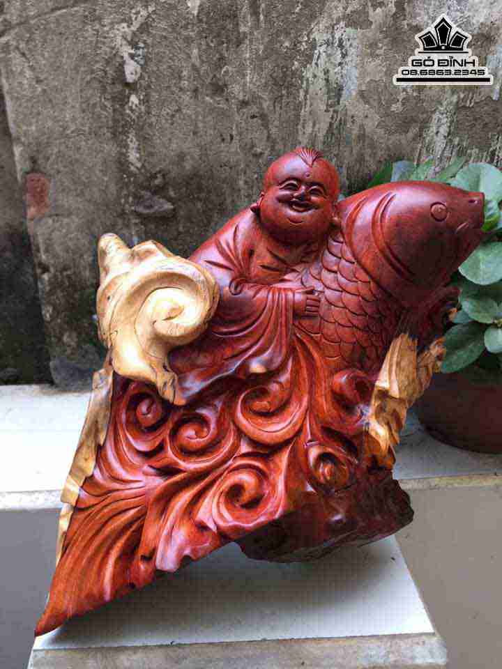 Tuong-Tieu-Dong-Om-Ca-Chep-Go-Phong-Thuy