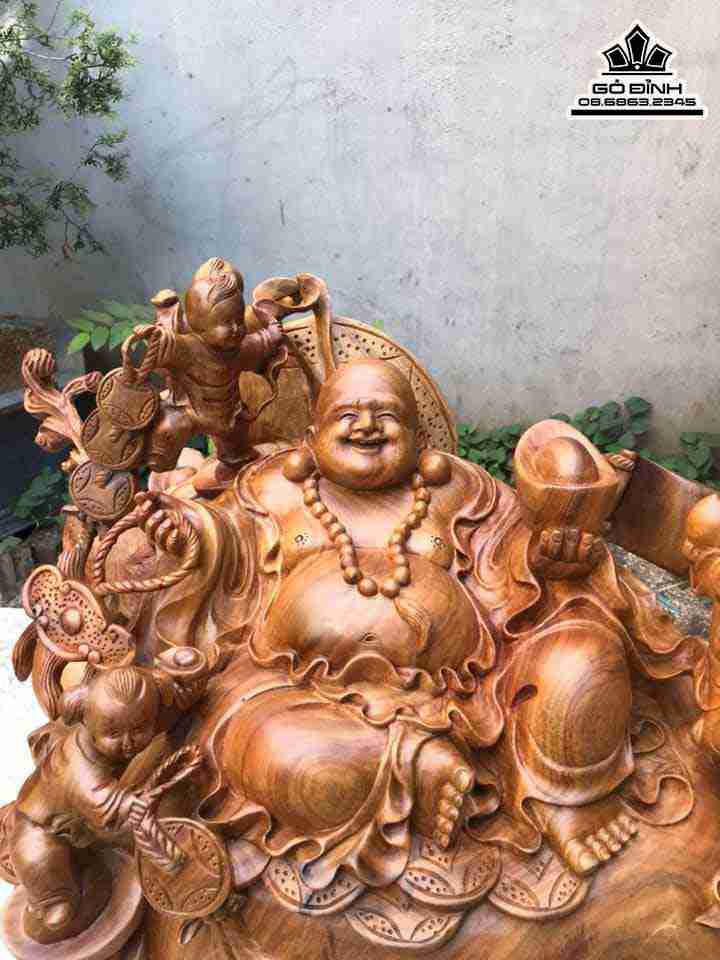 Tuong-Phat-Di-Lac-Phu-Quy-Go-Gu-Huong