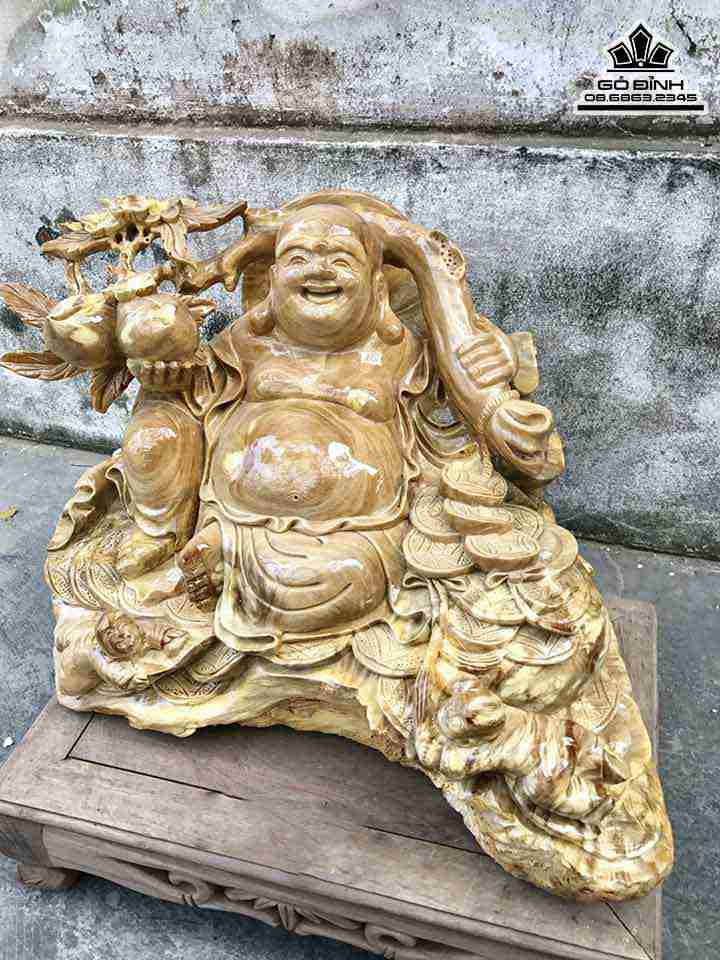 Tuong-Phat-Di-Lac-Ngoi-Go