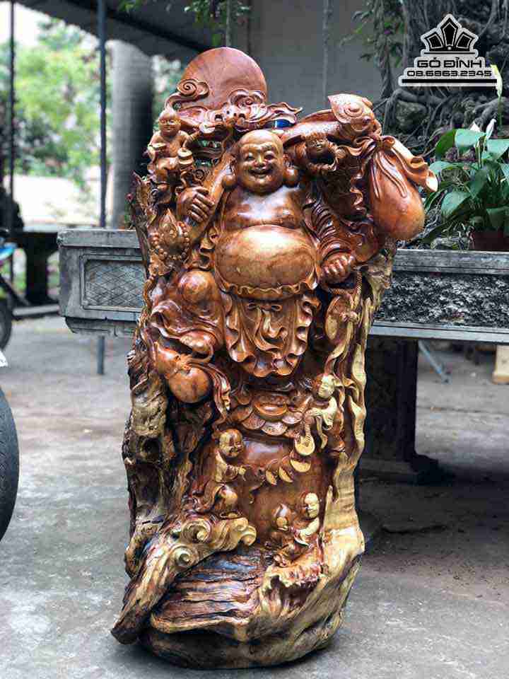 Tuong-Phat-Di-Lac-Tai-Loc-Go-Sun-Huong