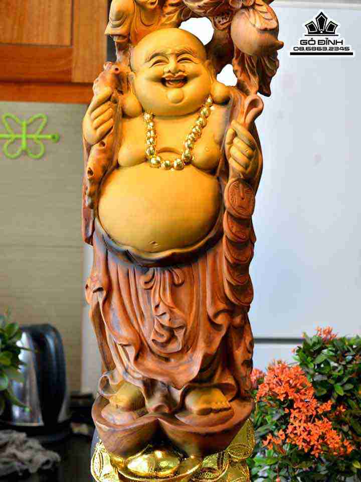 Tuong-Phat-Di-Lac-Tai-Loc-Go-Bach-Xanh