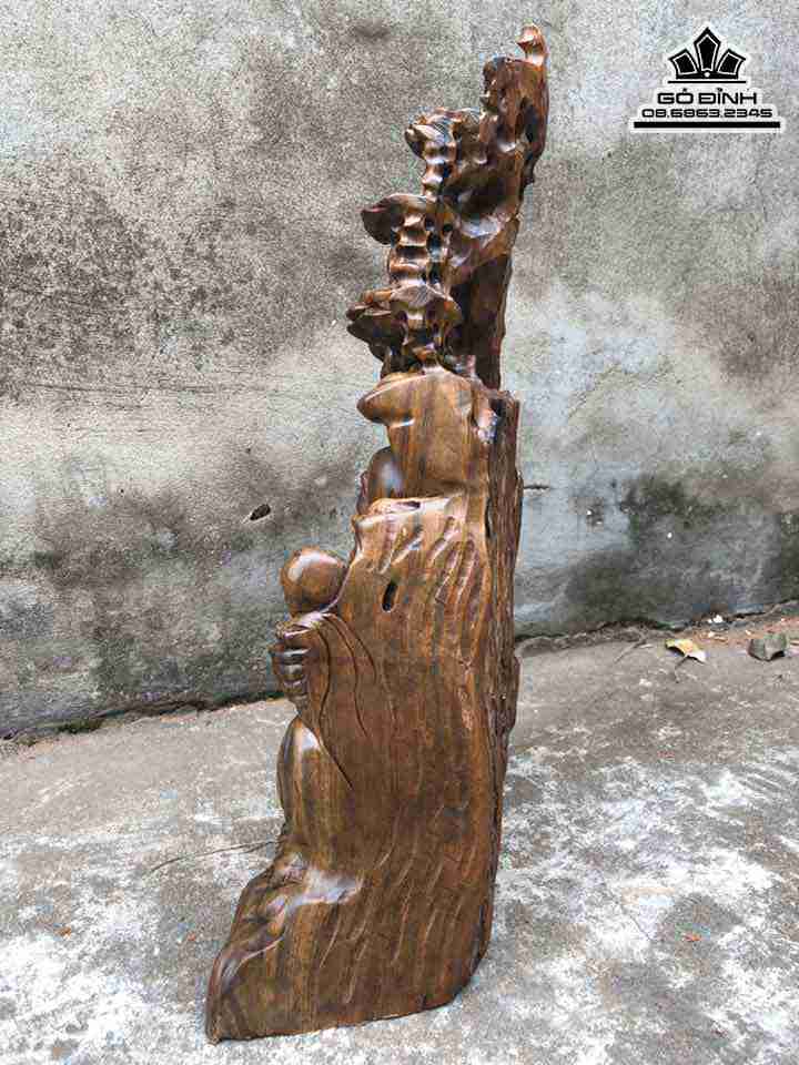 Tuong-Phat-Di-Lac-Ngoi-Goc-Tung-Go-Bach-Xanh