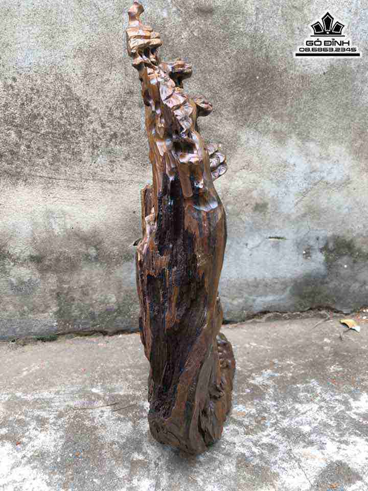 Tuong-Phat-Di-Lac-Ngoi-Goc-Tung-Go-Dep