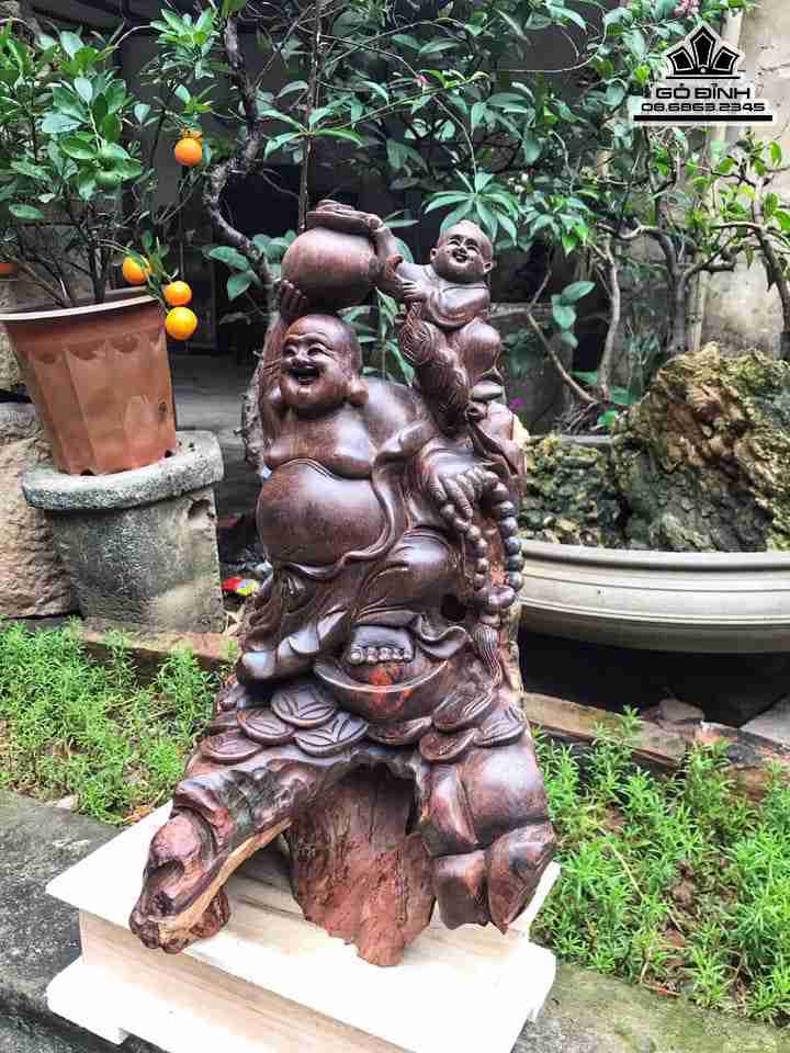 Tuong-Phat-Di-Lac-Nhat-Phuc-Go-Trac-