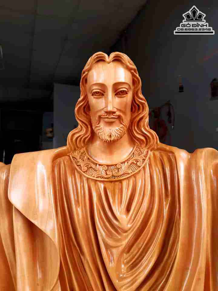 Tuong-Chua-Phuc-Sinh-Go