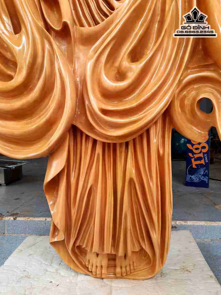 Tuong-Chua-Phuc-Sinh-Go-Trai