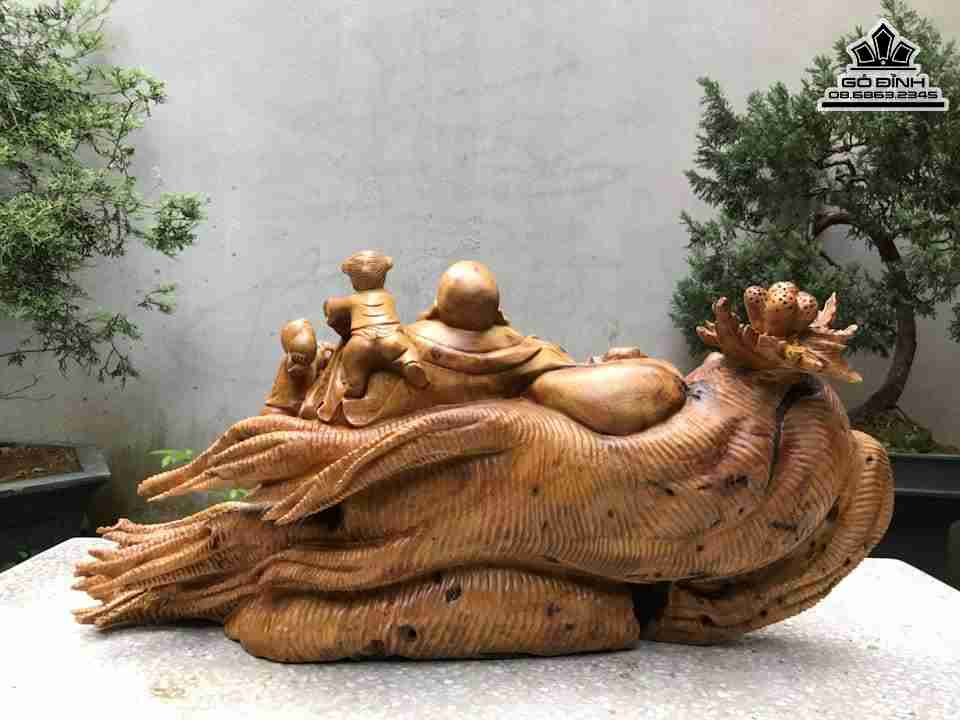 Tuong-Phat-Di-Lac-Ngoi-Nhan-Sam-Go-Xa-Xi