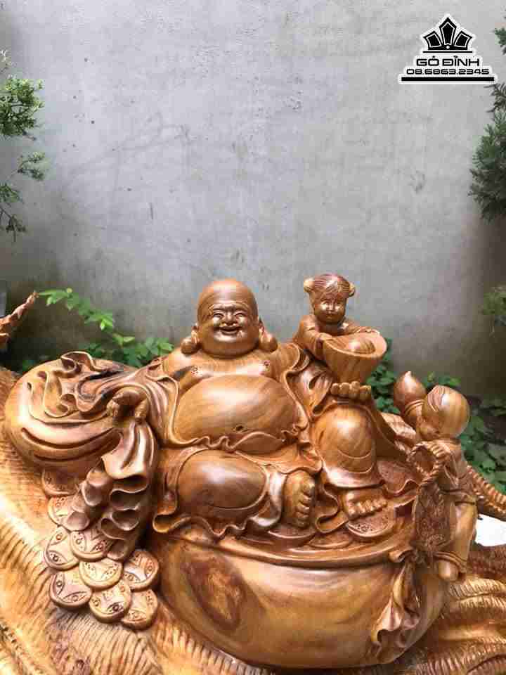 Tuong-Phat-Di-Lac-Ngoi-Nhan-Sam-Go-Gu-Huong