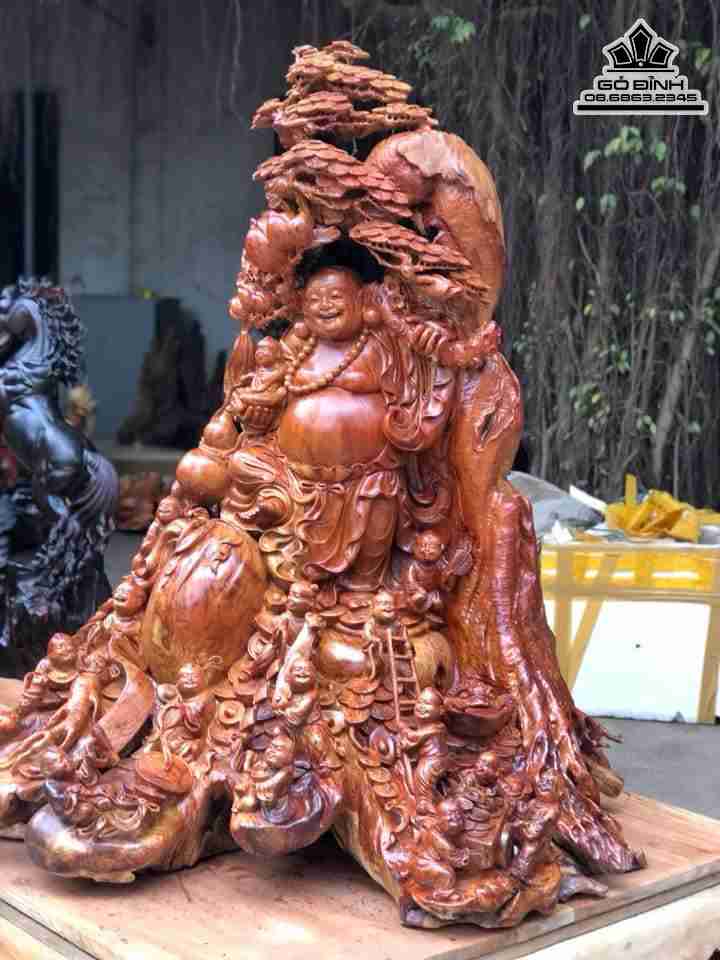 Tuong-Phat-Di-Lac-Va-Thap-Ngu-Tieu-Dong-Go-Phong-Thuy