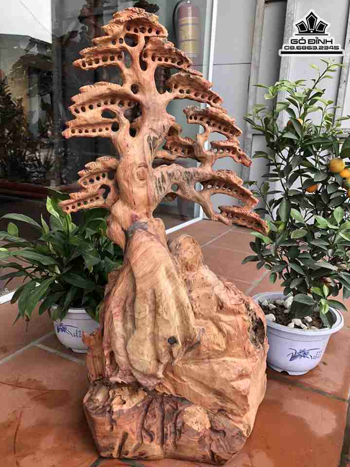 Tuong-Phat-Di-Lac-Ngoi-Goc-Tung-Go-Dep